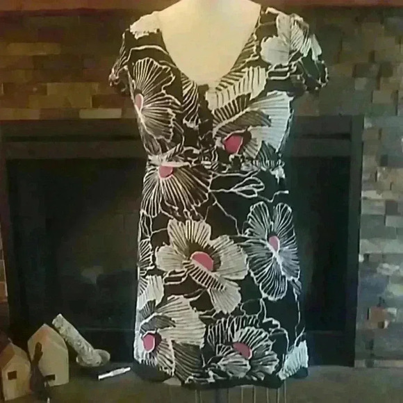 Floral dress - Picture 1 of 4